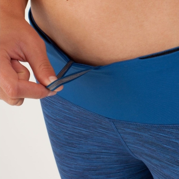 Lululemon Blue Black Run for Your Life Crop Women's Leggings Size 6 - Picture 5 of 11